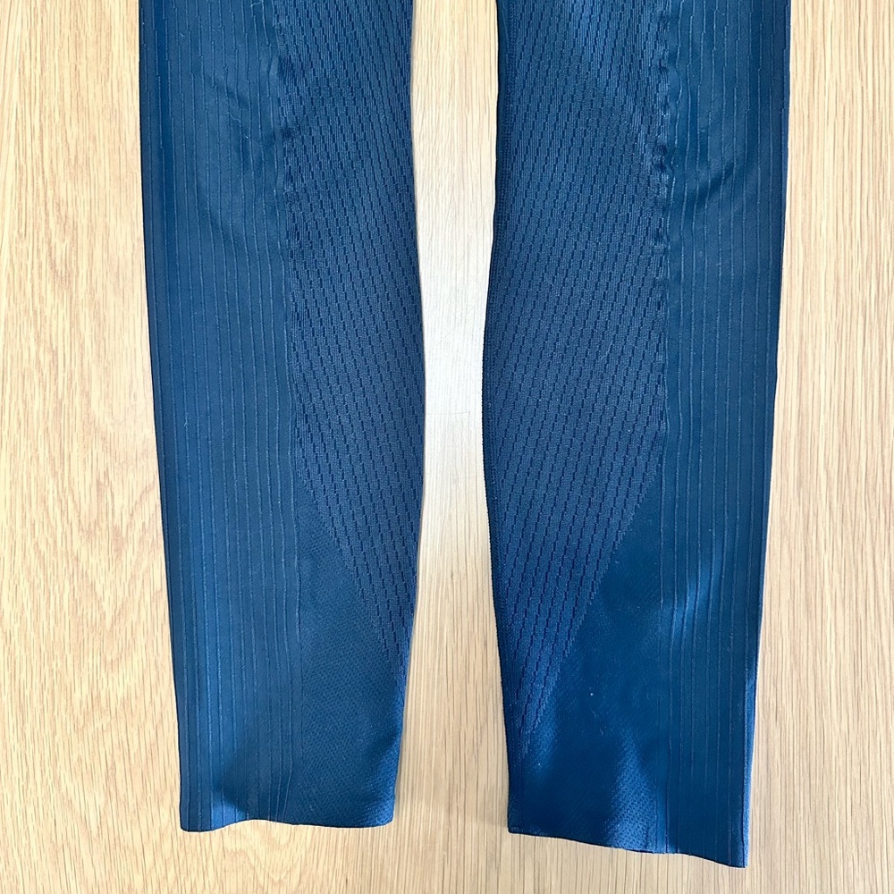 Nike High Waist Leggings Size Small Black - Picture 4 of 12